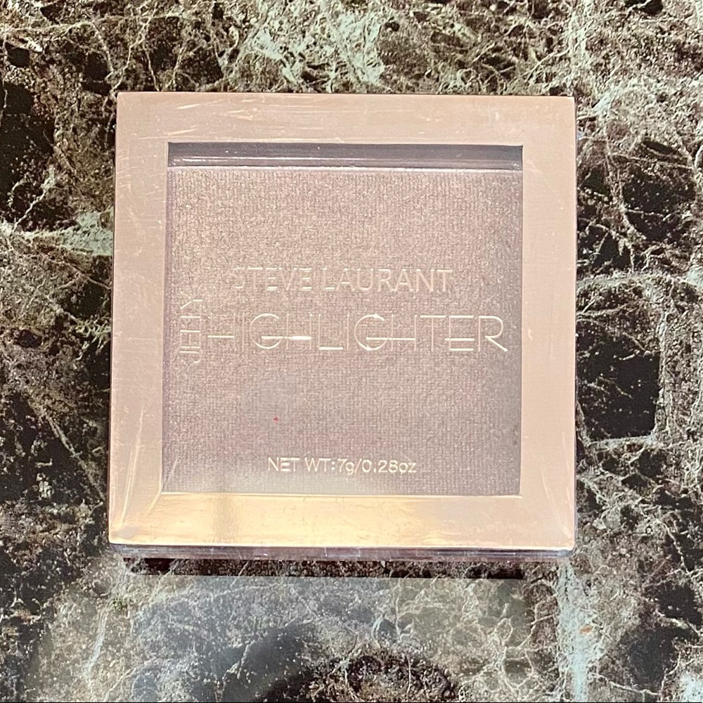 ✨Host Pick✨ Steve Laurant Highlighter